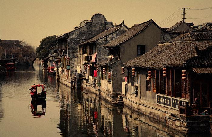 珠穆朗玛峰的中国梯，在海拔8700米上挺立33年，到底是谁带上去？游戏画面